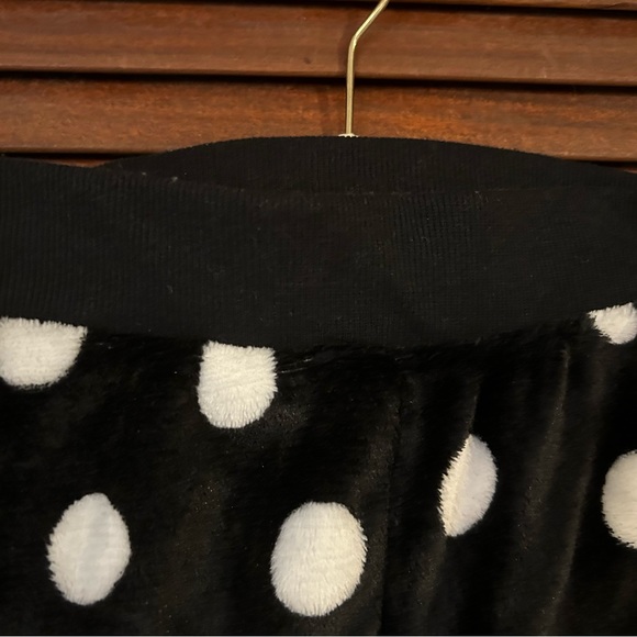 Queen of Cool Penguin Polka Dot Plush Pajamas - Picture 10 of 11